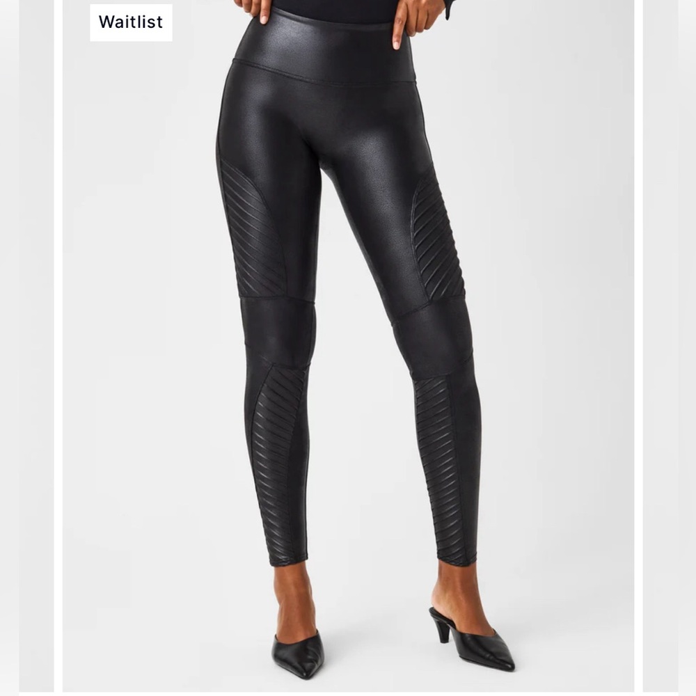 SPANX Faux Leather Moto leather leggings. Size M.
